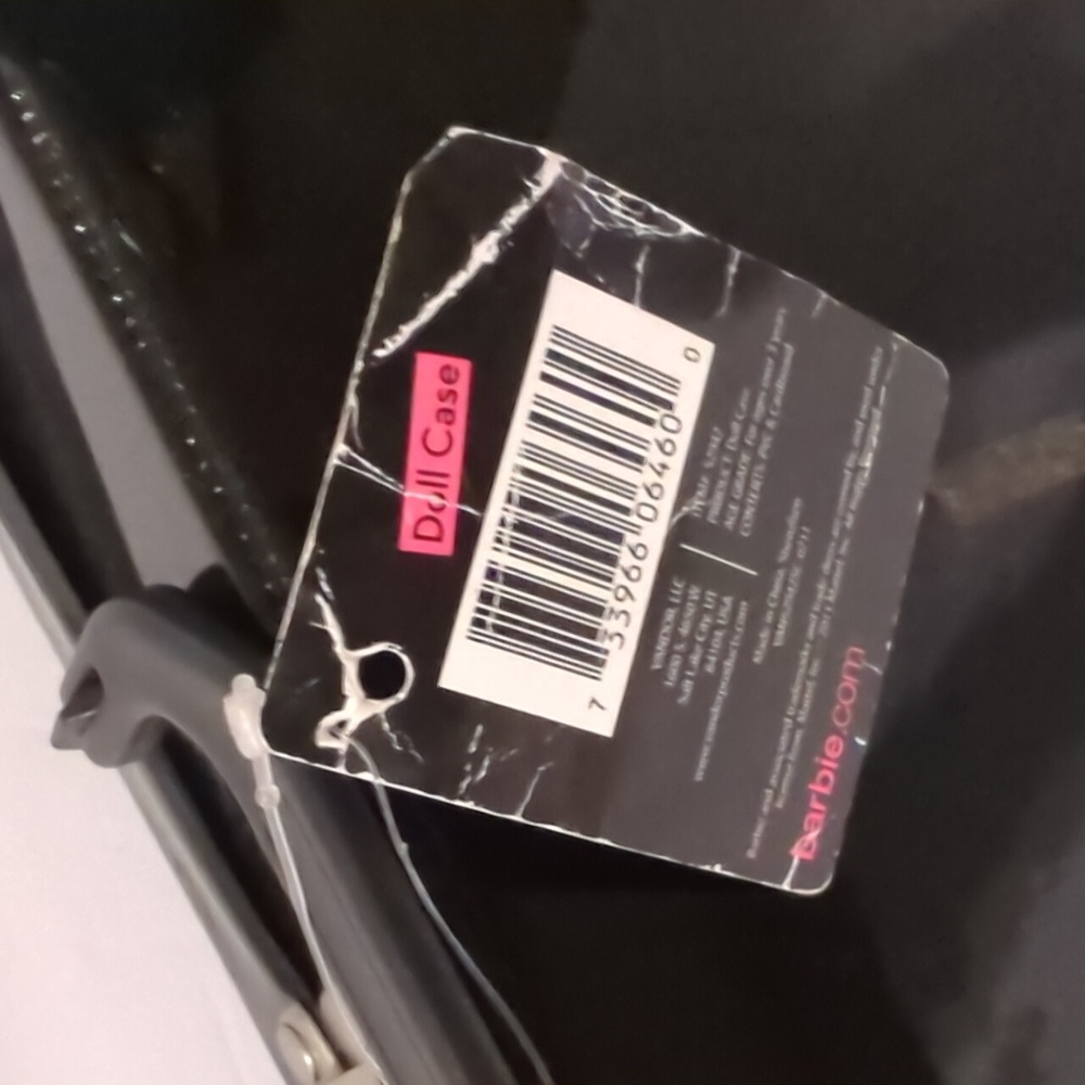 2011 Barbie Case - Picture 7 of 11